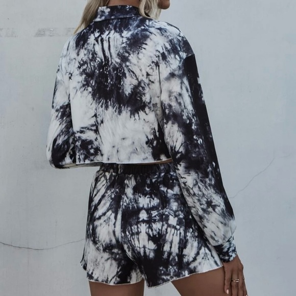 SHEIN Tie Dye Half Placket Crop Tee & Shorts - Picture 3 of 8